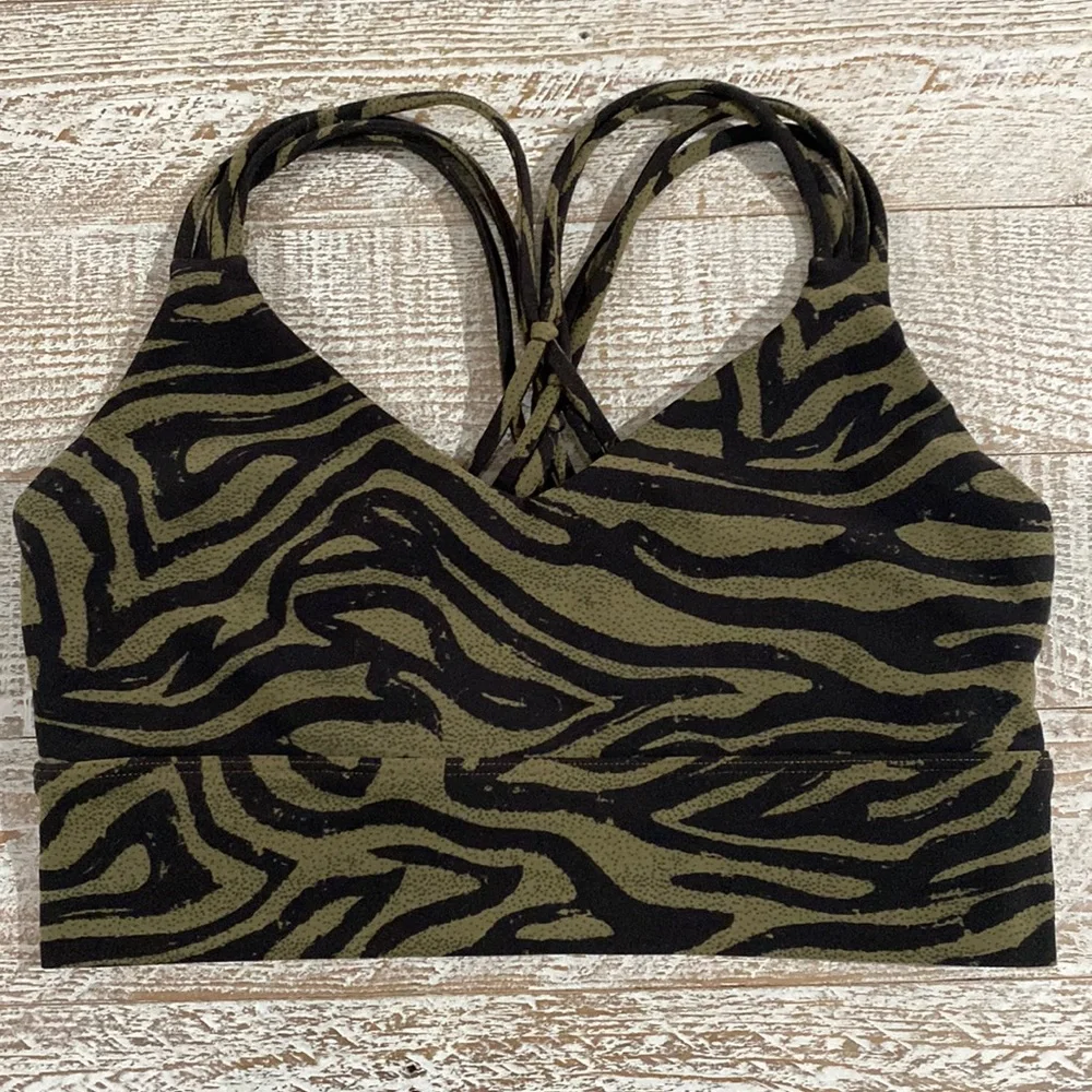 LORNA JANE Size XS Crop Excellent Cond ZEBRA - Picture 1 of 4